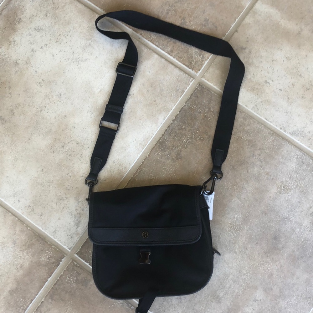 Lululemon bag